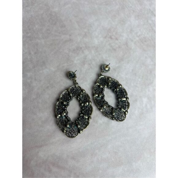 Vintage Turquoise and Gold Tone Earrings 1970s - Picture 4 of 5